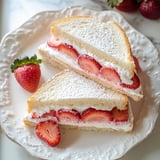 Erdbeer Sahne Sandwich