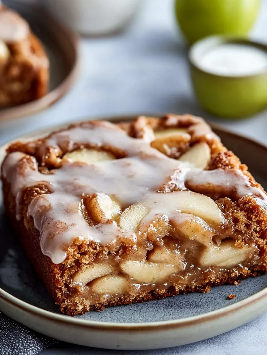 Zimtschneckenkuchen mit Apfel Rezept